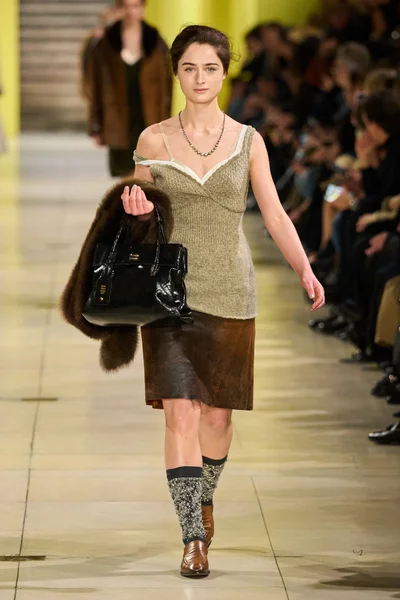 Look 44
